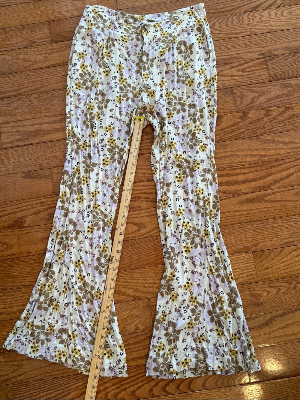 Free People "Can't Take My Eyes Off You" printed flare pants Size Medium - Picture 2 of 6